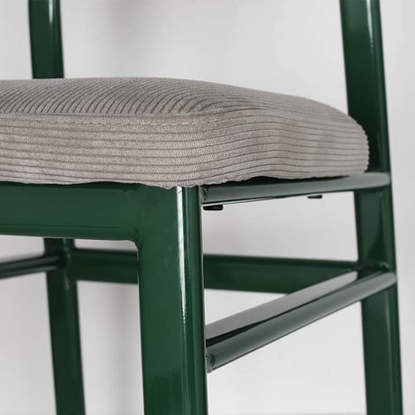 DOER'S CHAIR GRAY [CT]（中型3：税込¥2,200円）