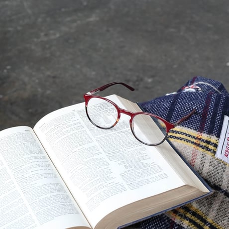 READING GLASSES WINE