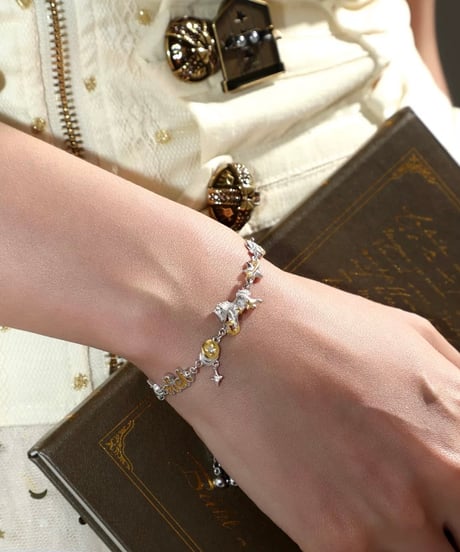 Gold rich horse bracelet