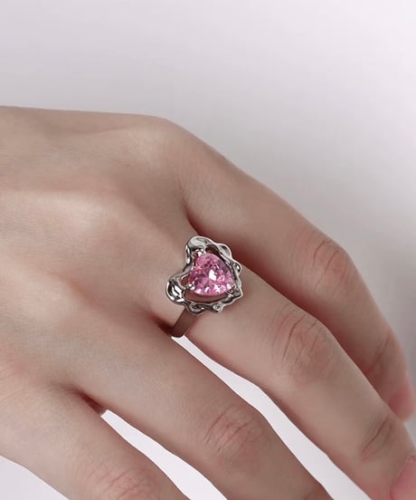 Heart melt ring