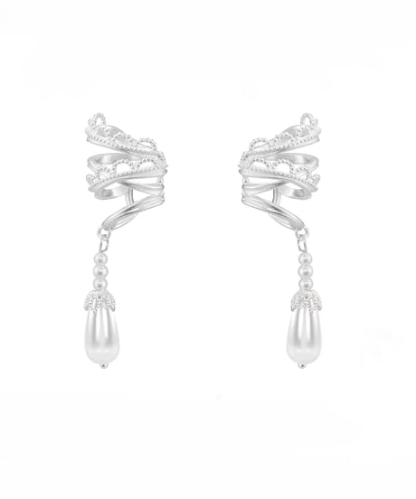 Veil pearl drop earcuff