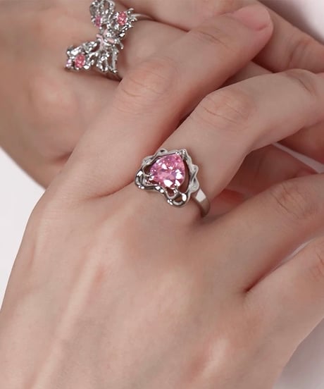 Heart melt ring