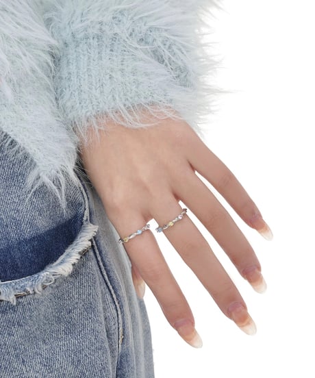 Twisted colorful ring