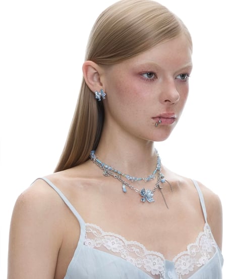 Gorgeous blue ribbon pierce