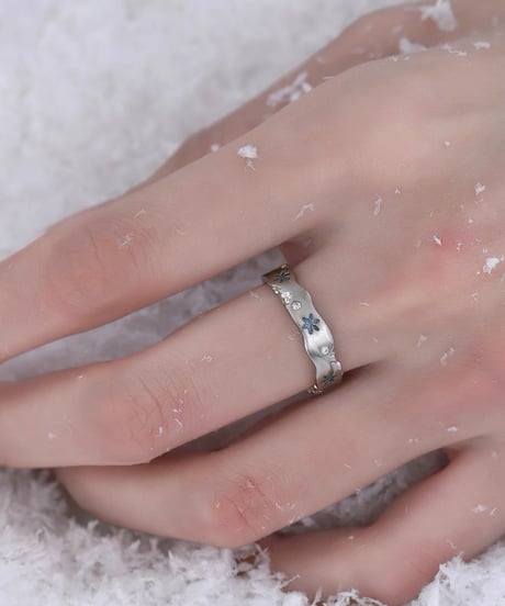 Snow glow ring