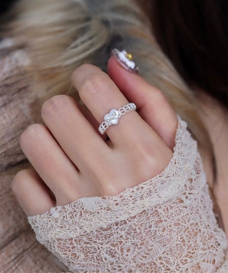 Silver heart ribbon ring