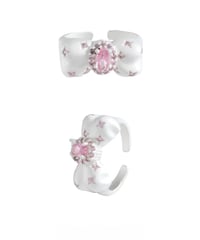 Dreamy ribbon ring