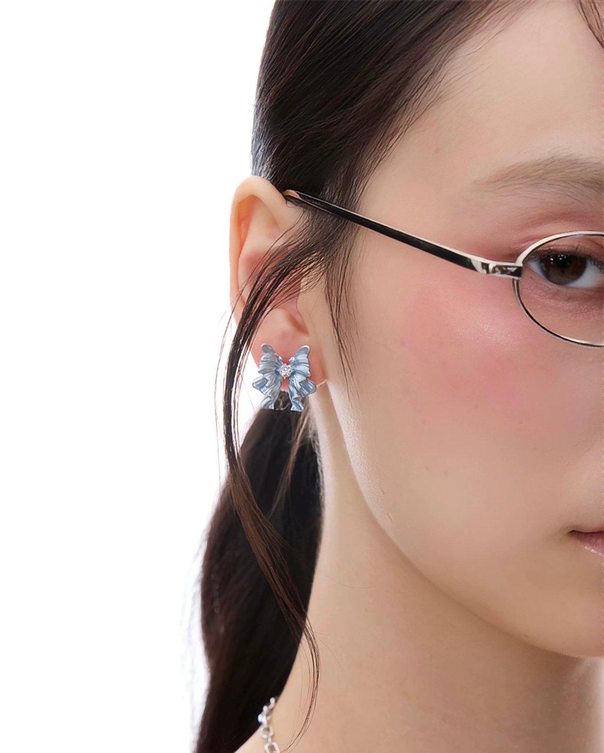Gorgeous blue ribbon pierce | NOVER