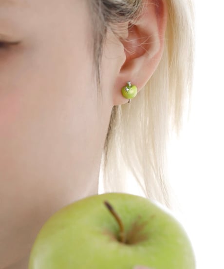 Sparkle apple pierce