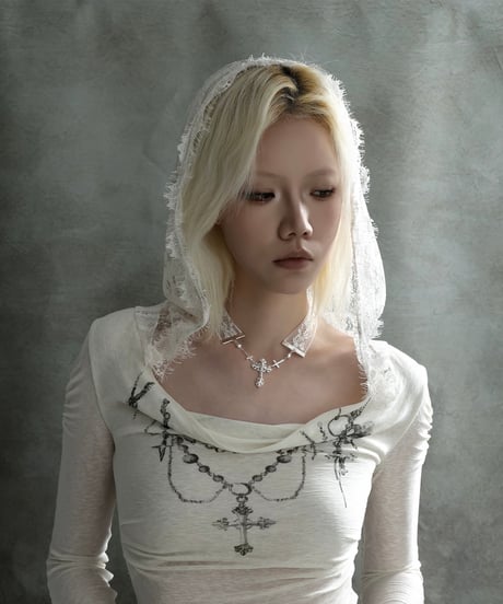 Elegance lace cross necklace