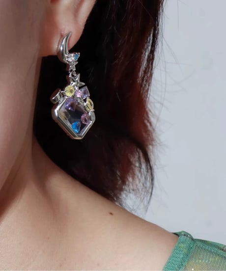 Moonlight bottle pierce