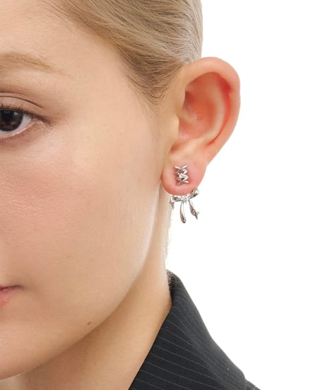 Ribbon seam pierce