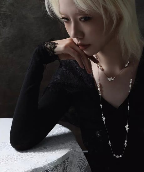 Veil pearl blossom necklace
