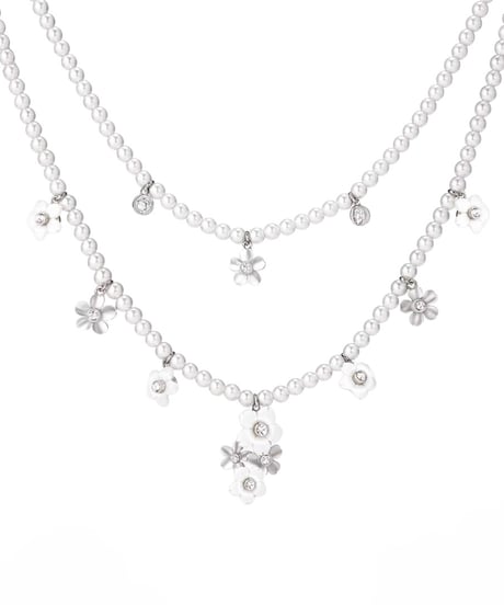 Flower petal pearl necklace