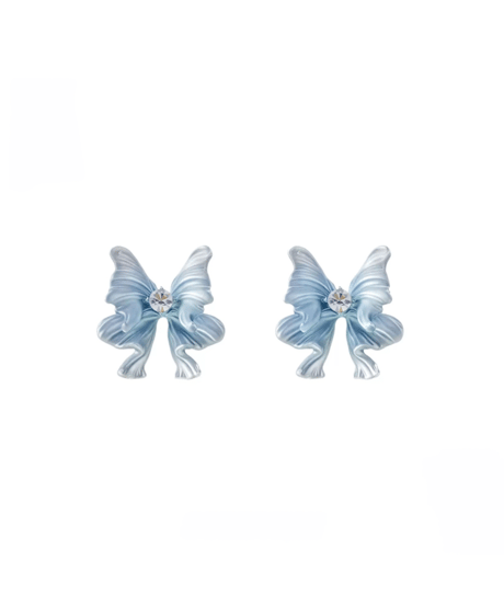 Gorgeous blue ribbon pierce