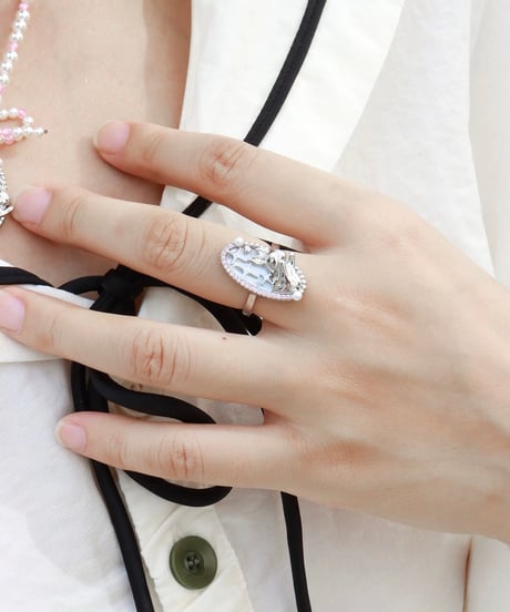 Rabbit pop out ring