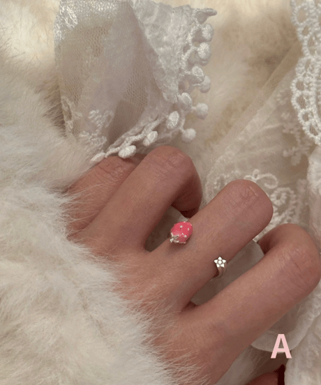 Strawberry flower ring
