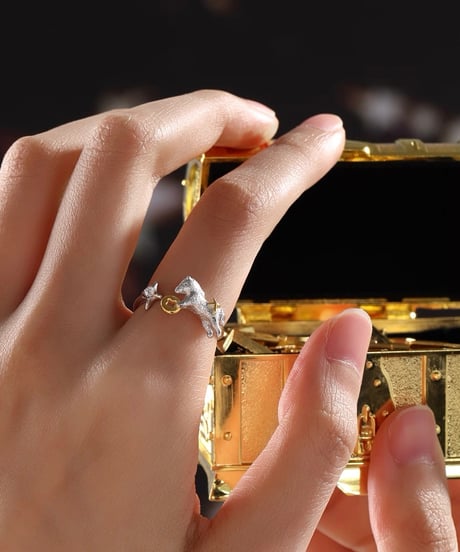 Gold rich horse ring