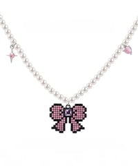 Pixel ribbon pearl necklace