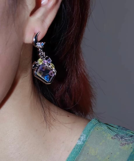 Moonlight bottle pierce