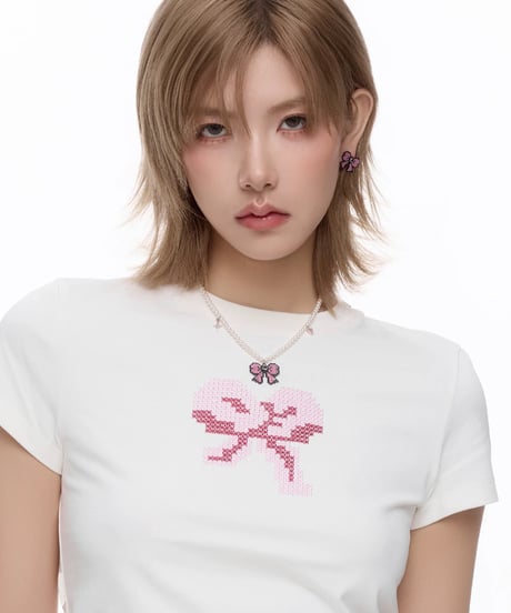 Pixel ribbon pearl necklace