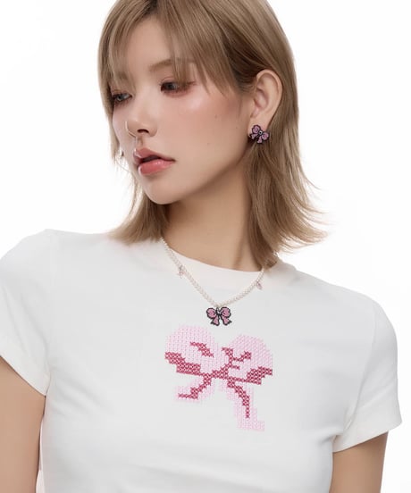 Pixel ribbon pearl necklace