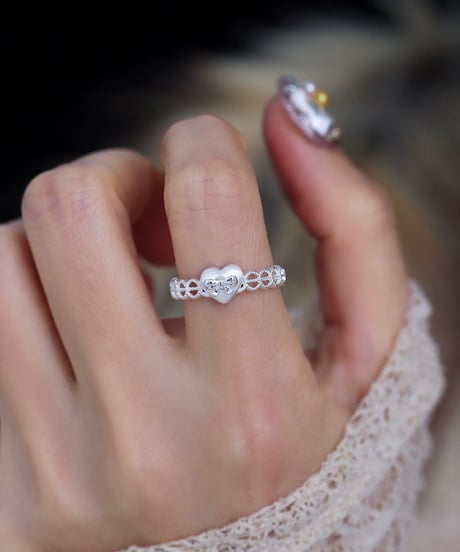 Silver heart ribbon ring