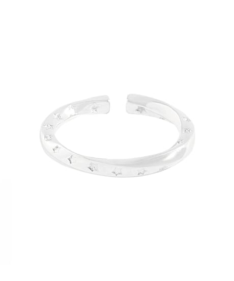 Star pattern ring