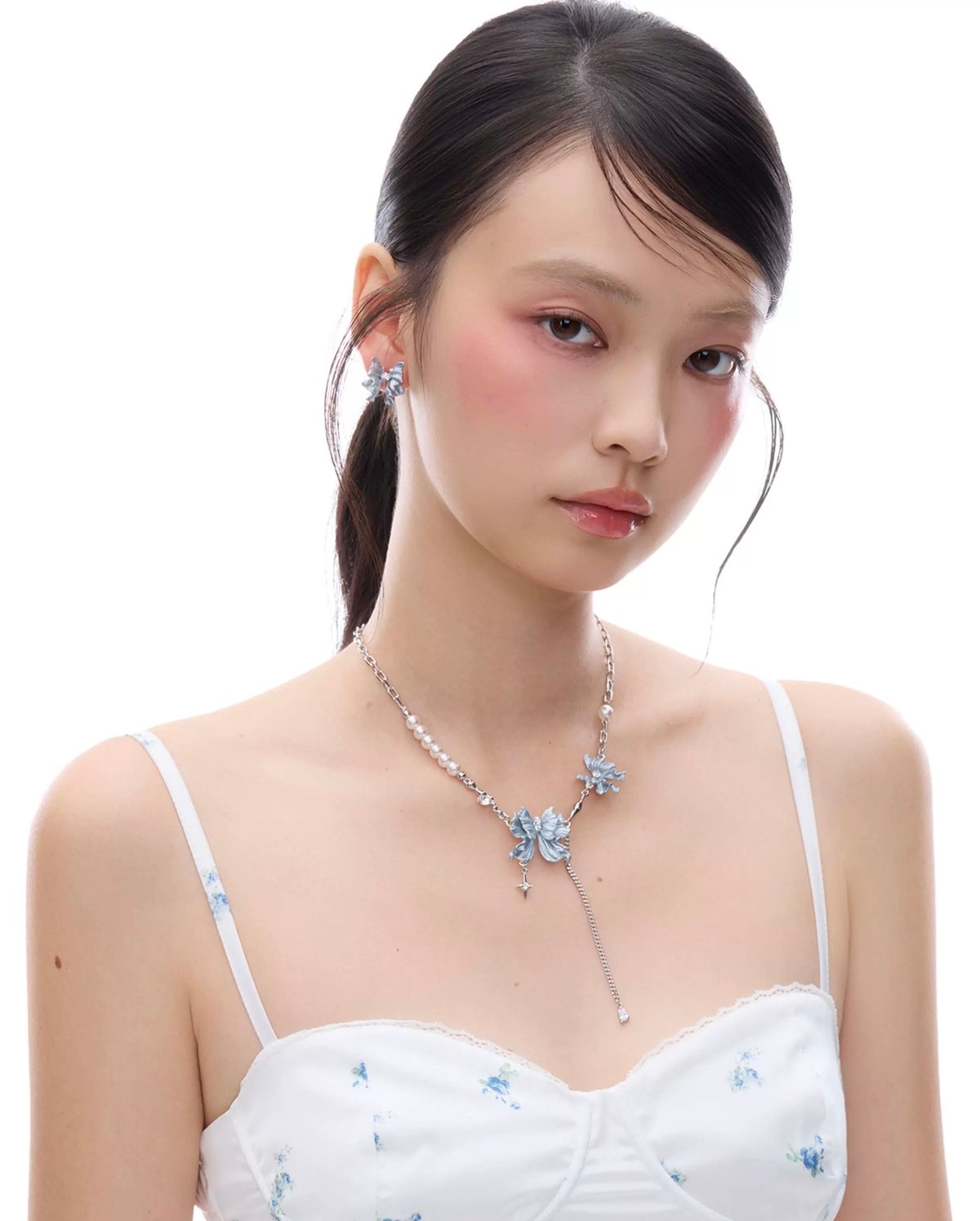 Gorgeous blue ribbon pierce | NOVER