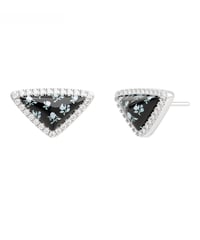 Flora triangle black pierce