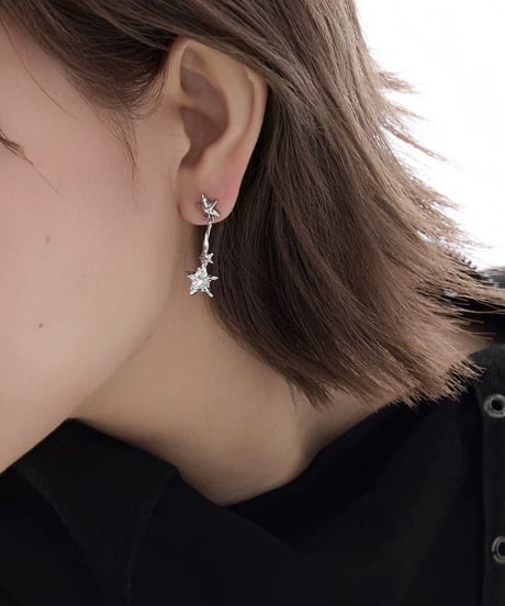 Dangling star pierce