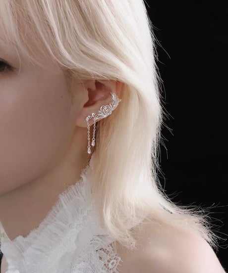 Rose chain pierce