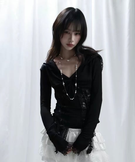 Veil pearl blossom necklace