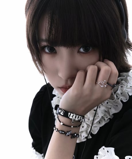 Melody heart ring