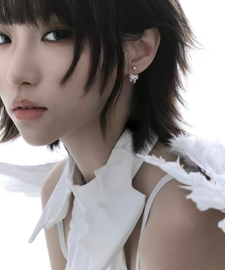 Ribbon love silhouette pierce
