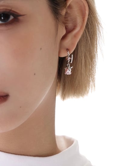 Pink roses bloom pierce