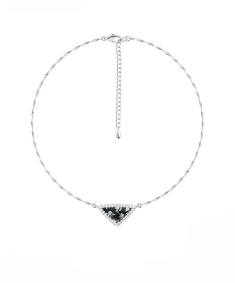 Flora triangle black necklace