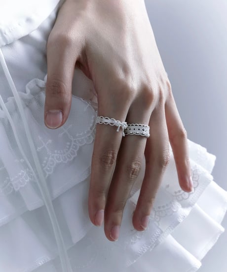 Elegance lace  ribbon ring