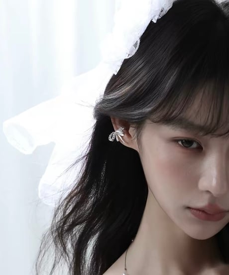 Veil ribbon earcuff