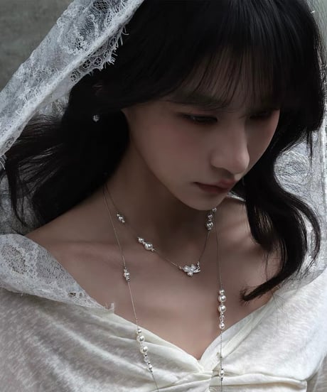Veil pearl blossom necklace