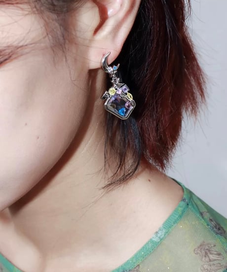 Moonlight bottle pierce