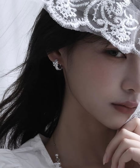 Veil ribbon hoop pierce