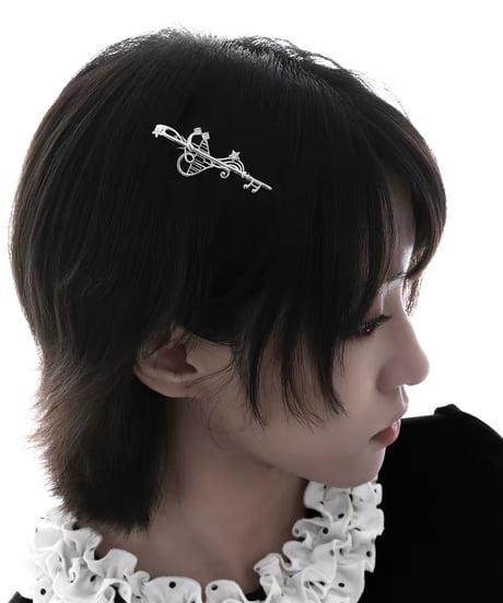 Melody heart hairpin