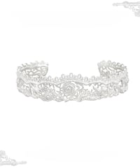 Rose lace bracelet