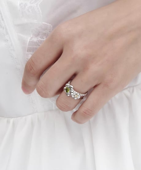 Green blossom ring