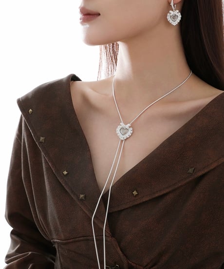 Frozen heart bow necklace