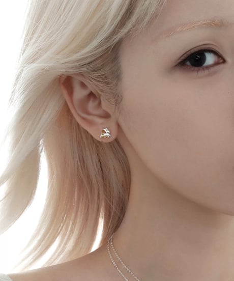 Rabbit star hoop pierce