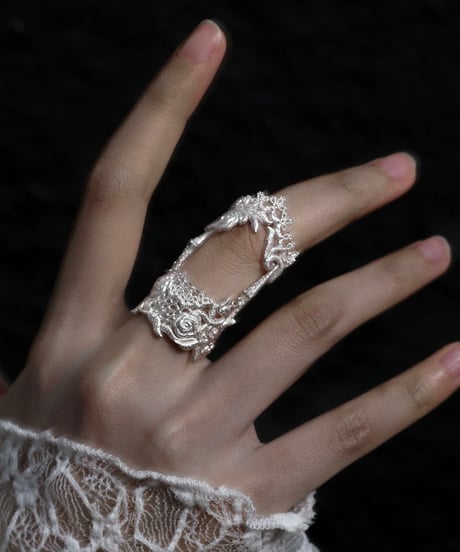 Elegance lace finger cot ring