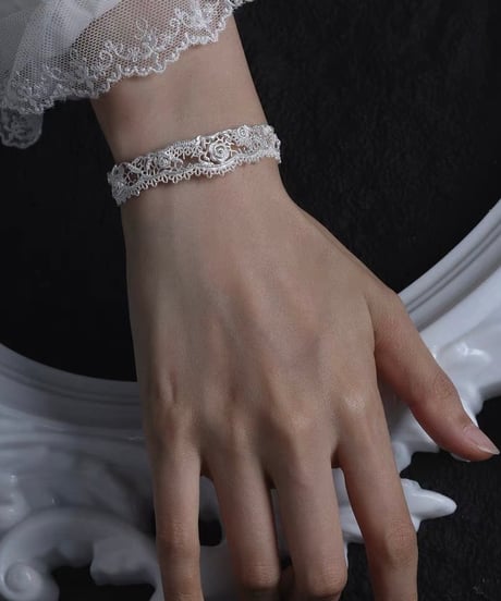 Rose lace bracelet