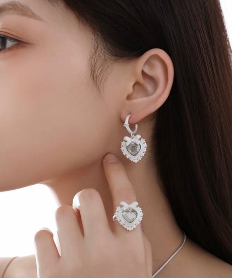 Frozen heart bow pierce